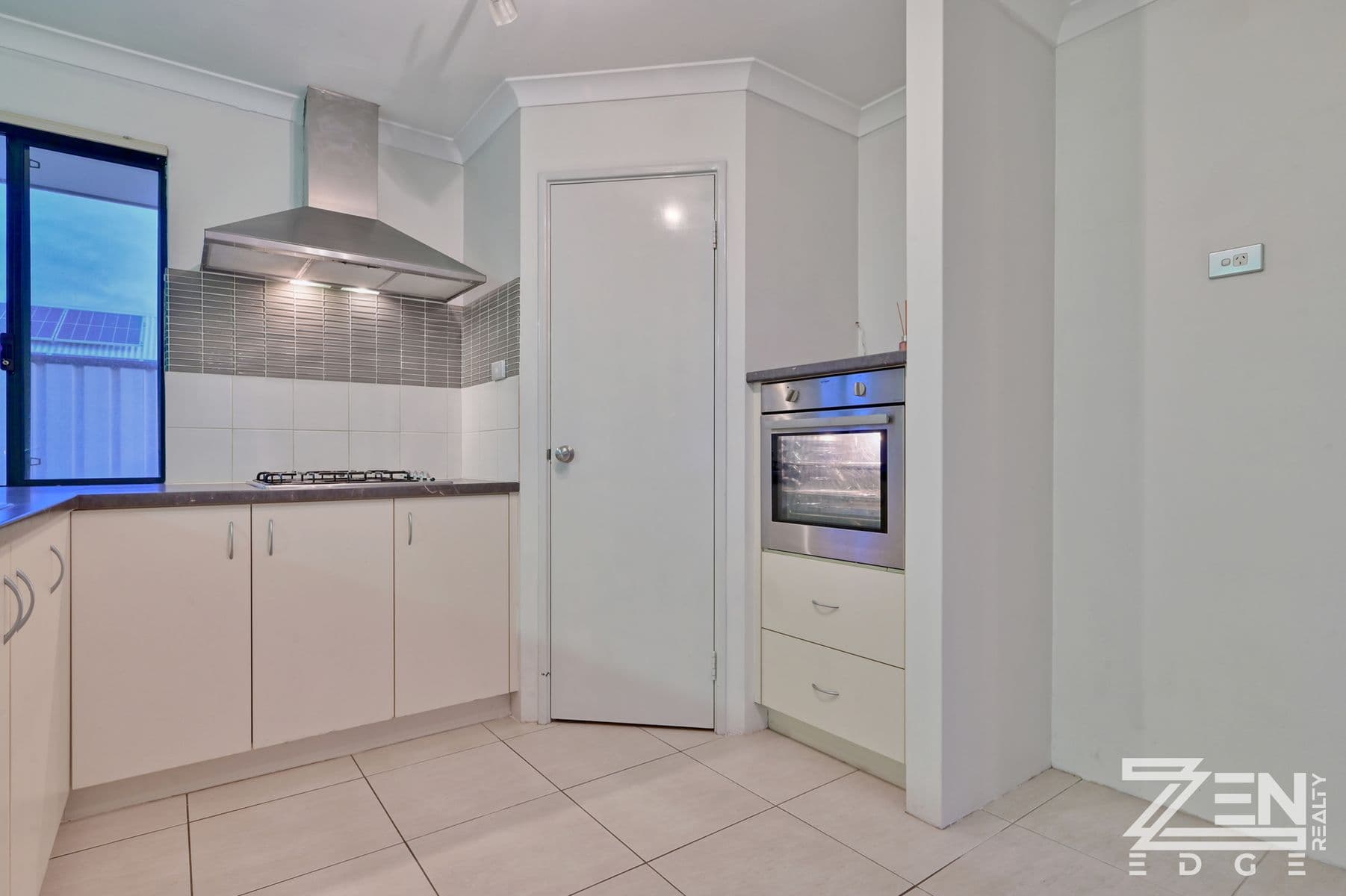 Modern 3x2 Home - Perfect for First Home Buyers, Downsizers, and Investors! — photo 4
