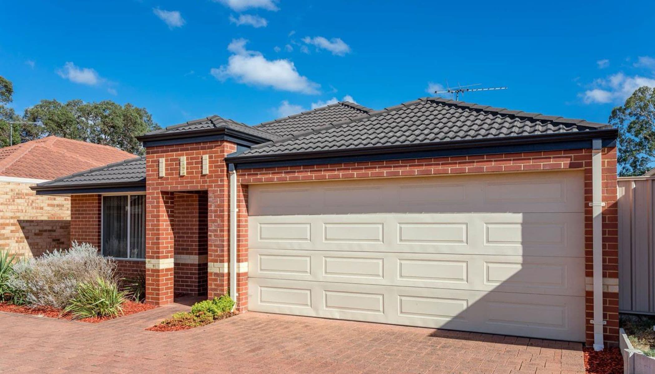 Prime Location Alert: Stunning Villa in Armadale! — main photo
