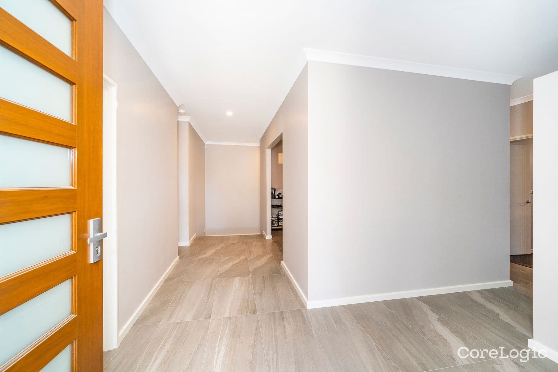 STUNNING 5-Bedroom, 3-Bathroom Luxury Home with TWO Master Suites – Kenwick’s Finest