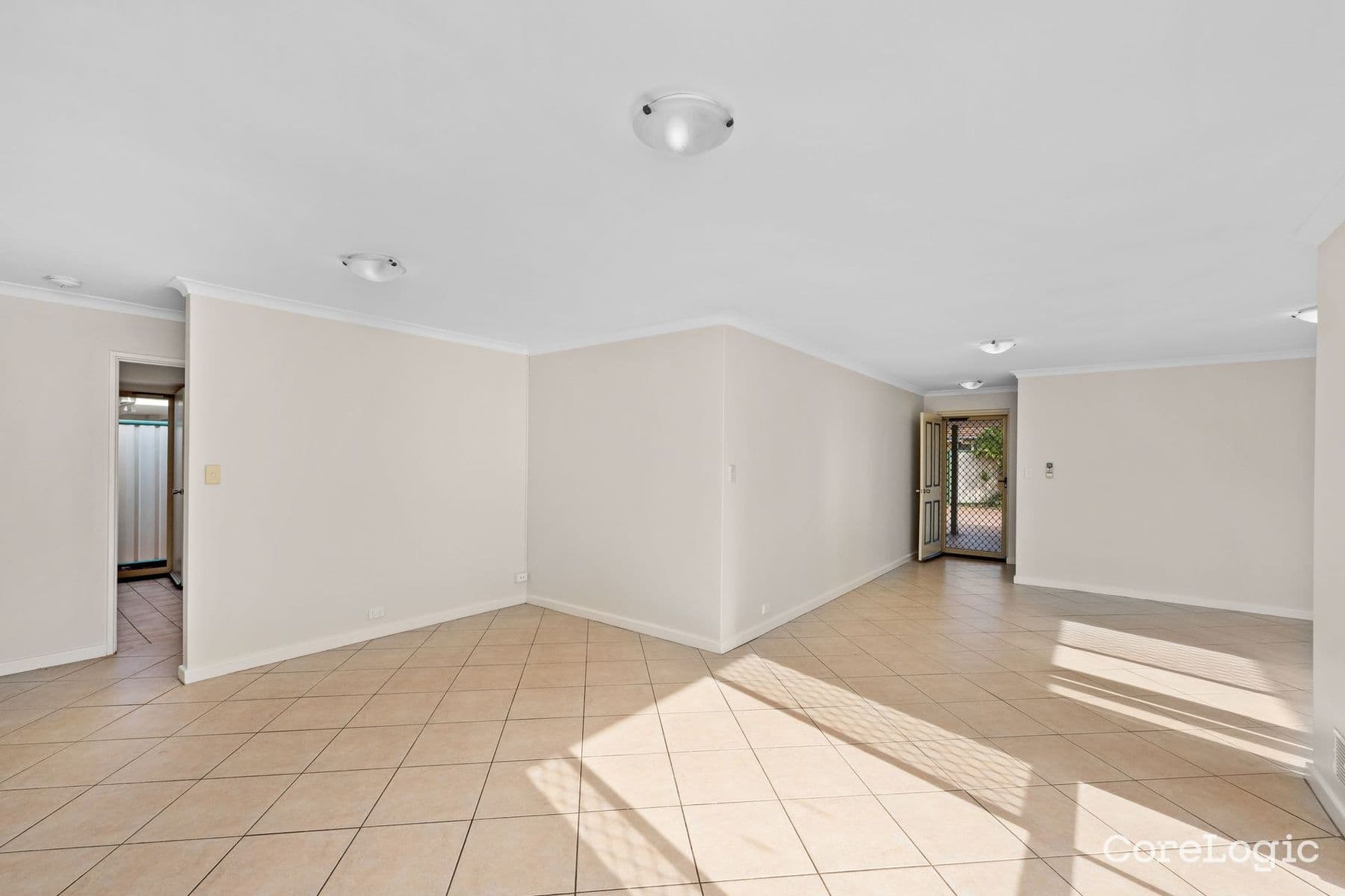 ZEN EDGE REALTY Proudly Presents: Your Dream Home in Cloverdale — photo 2