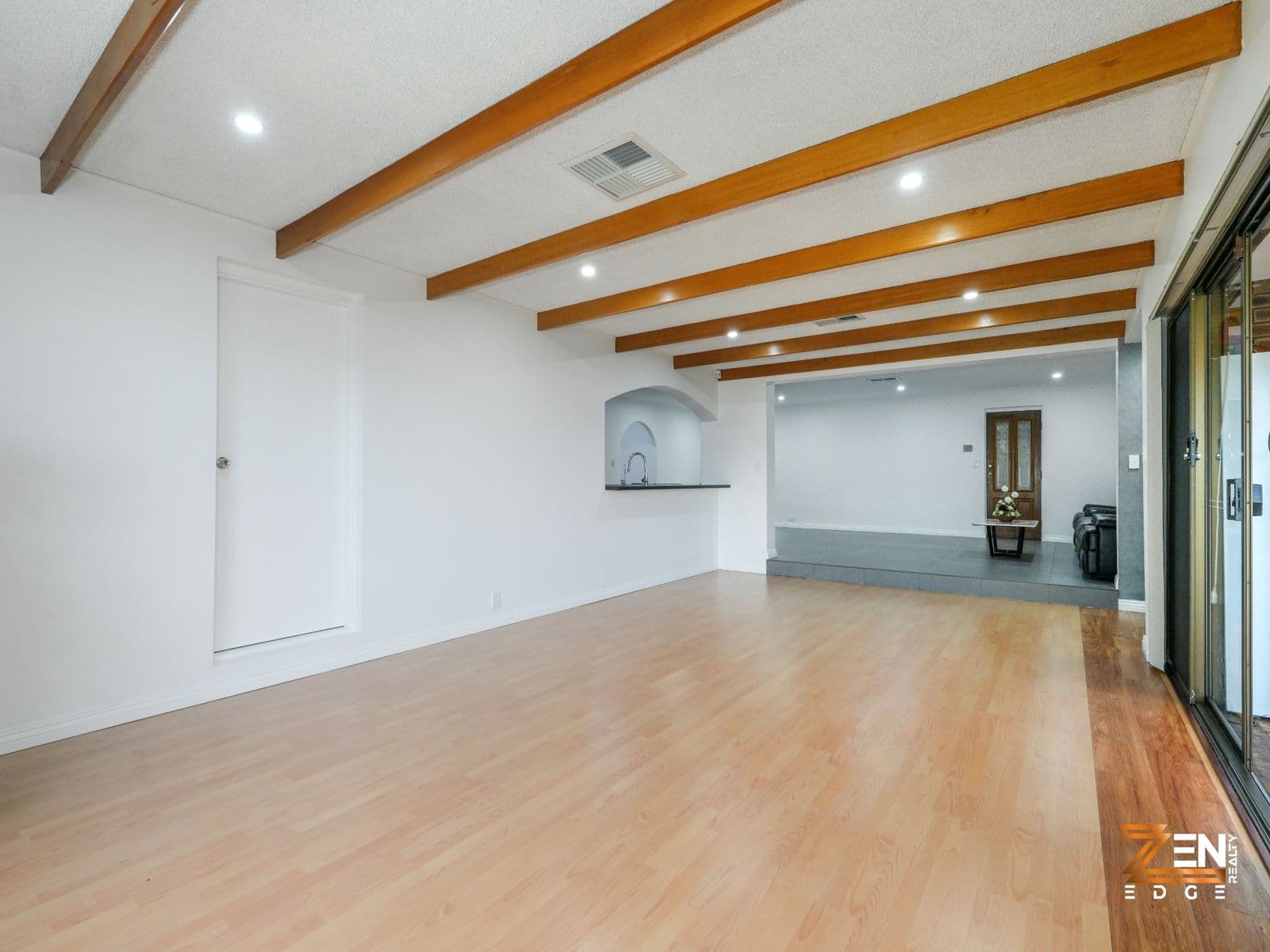 For Sale Spacious Family Home with Modern Comforts and Pool — photo 5