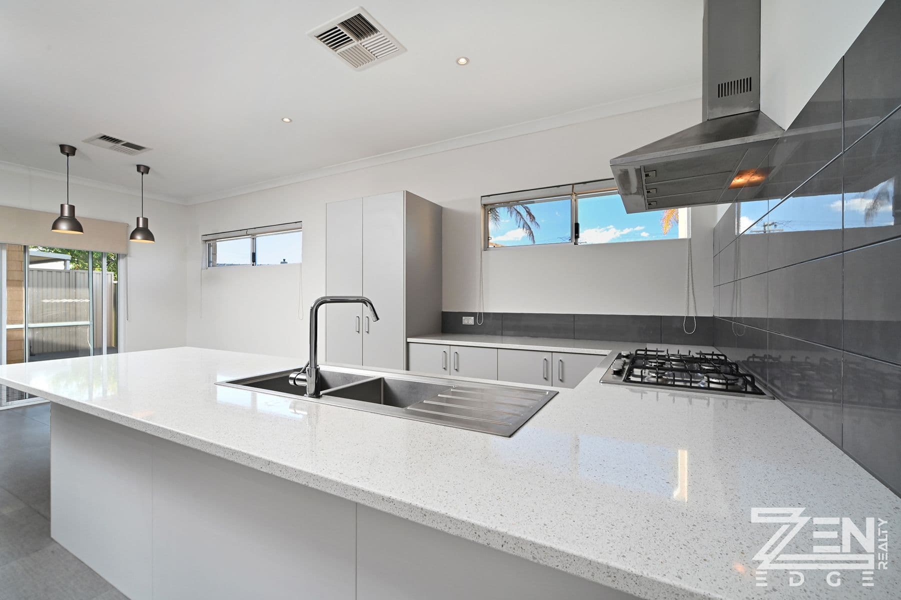 Introducing a captivating opportunity in the heart of Perth's esteemed Embelton suburb — photo 3