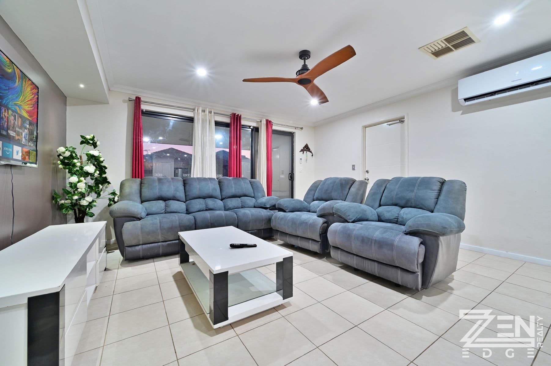 Welcome to Your Dream Home at 1 Charlton Way, Brabham! — photo 2