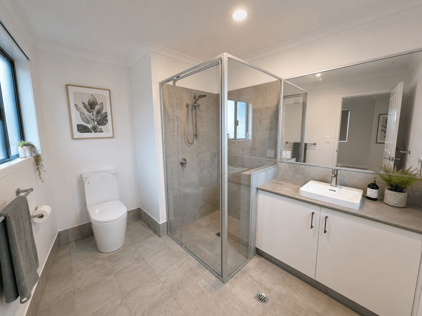 For Lease | $550 Per Week – Contemporary Living in a Peaceful Setting — photo 5