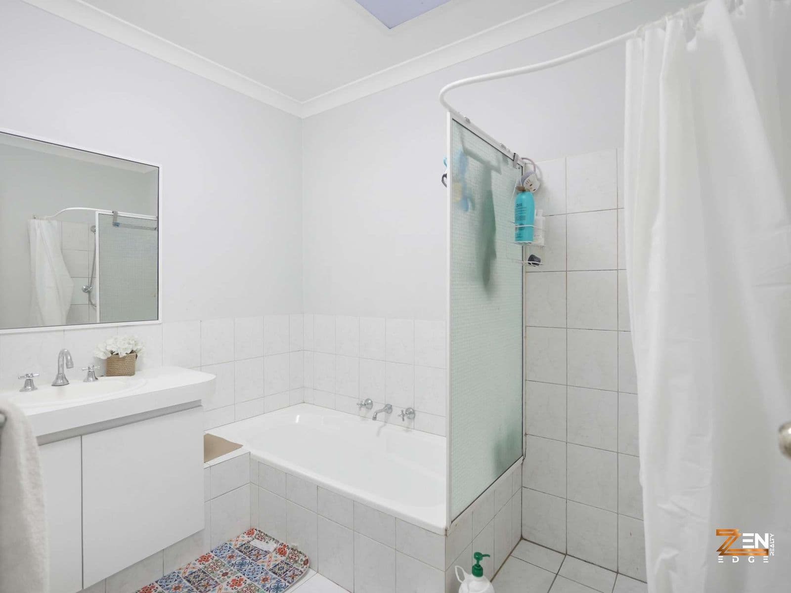 Discover a Rare Gem in a Sought-After Complex! — photo 2