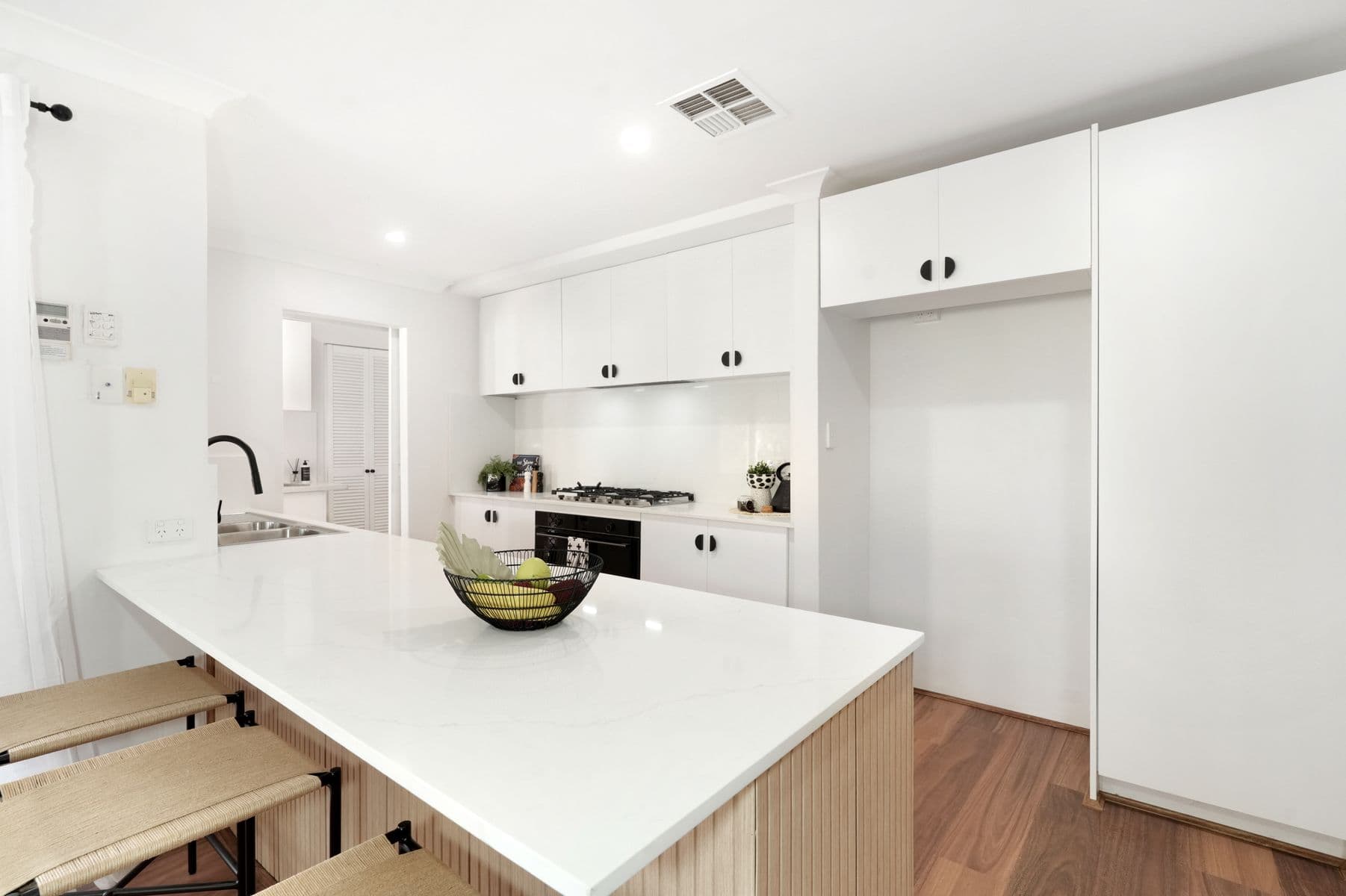 SET DATE SALE | Final Bids Close 5:00 PM, Sunday 30 August 2026 – Submit Your Offer Now — photo 5