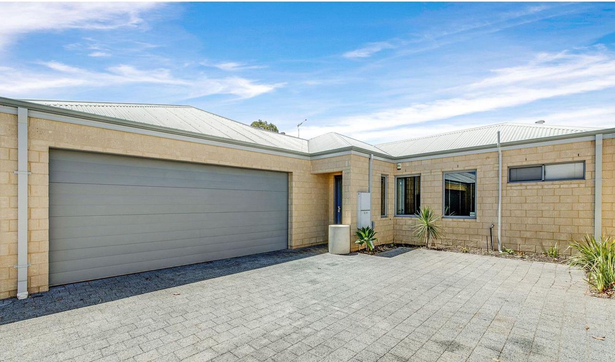 Spacious, Modern Villa in Prime Location – Ideal for Investors, First Home Buyers, or Downsizers!