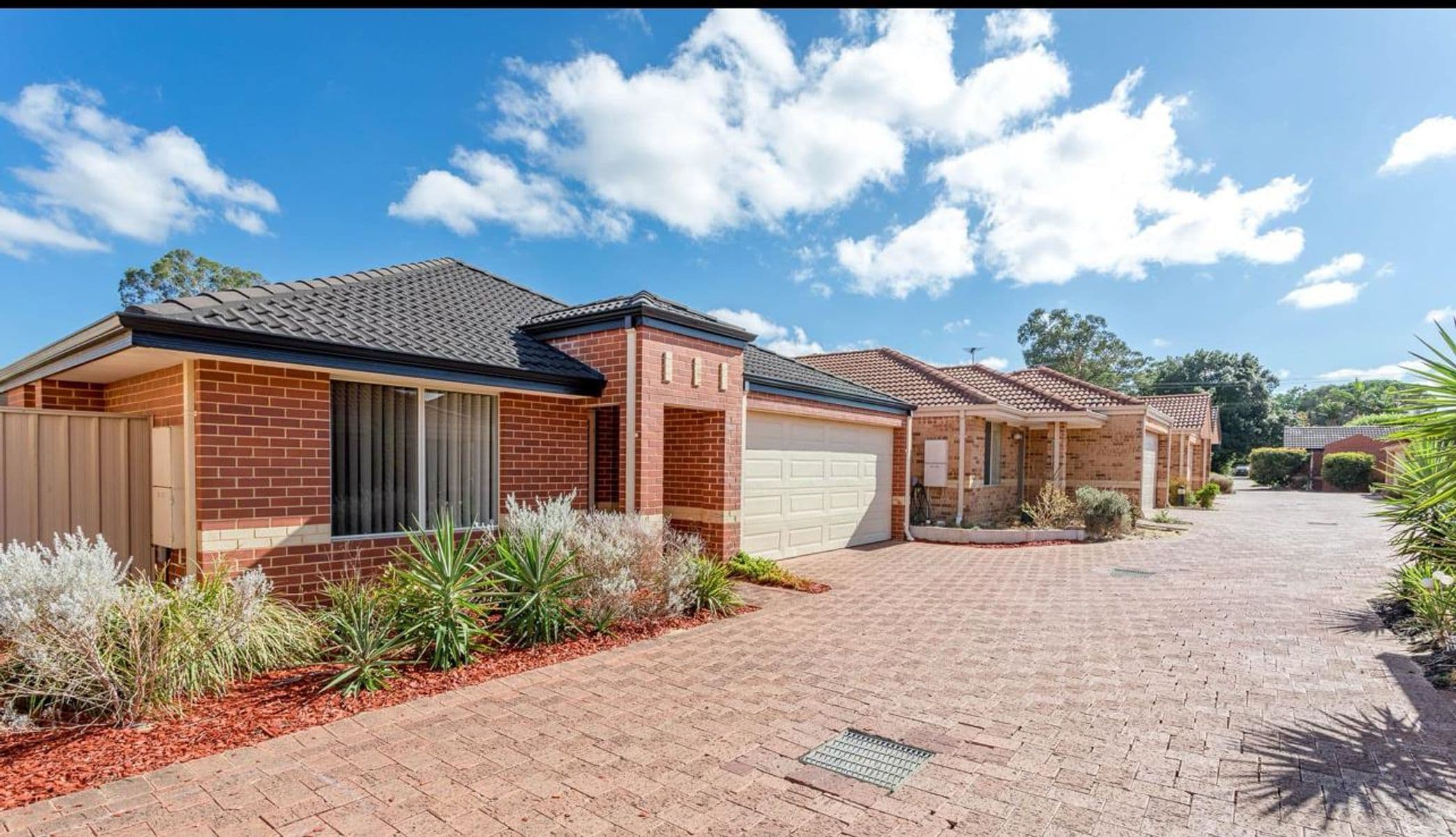 Prime Location Alert: Stunning Villa in Armadale! — photo 3