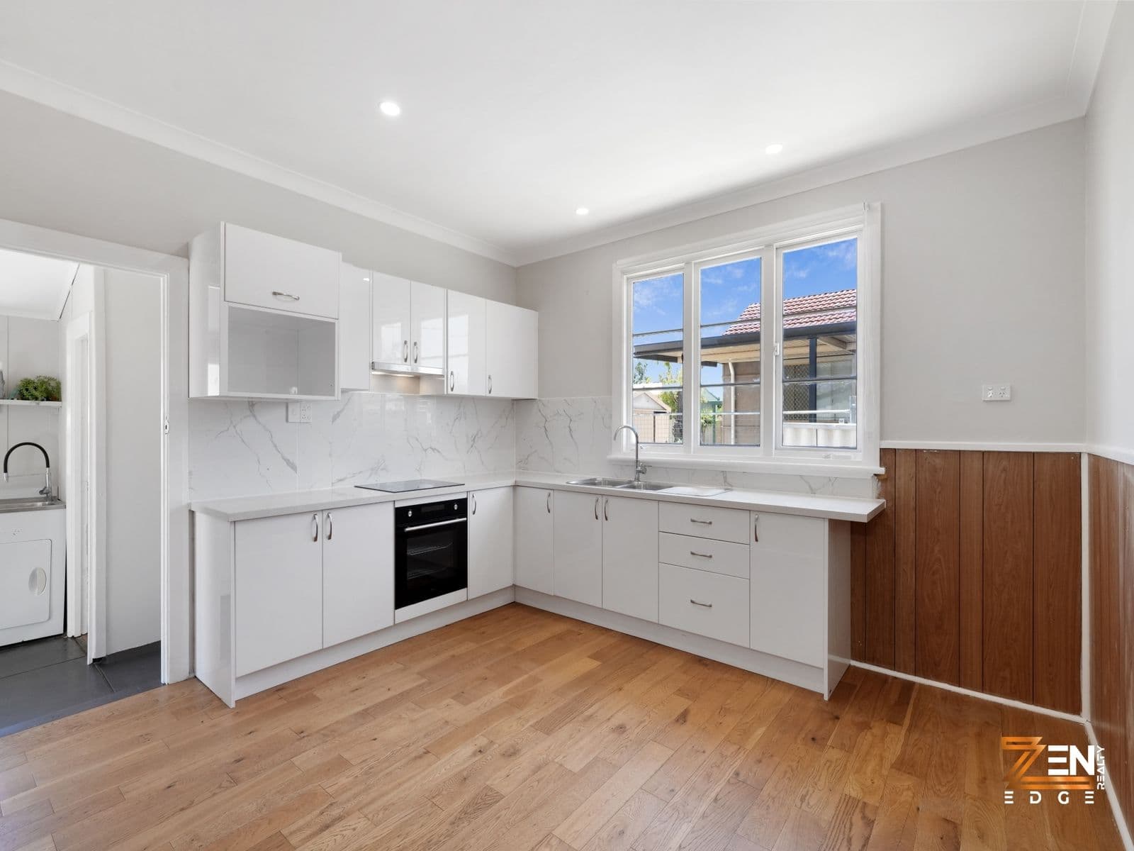 Newly Renovated Freshly Painted Elegant Living with Space, Comfort & Future Potential — photo 4