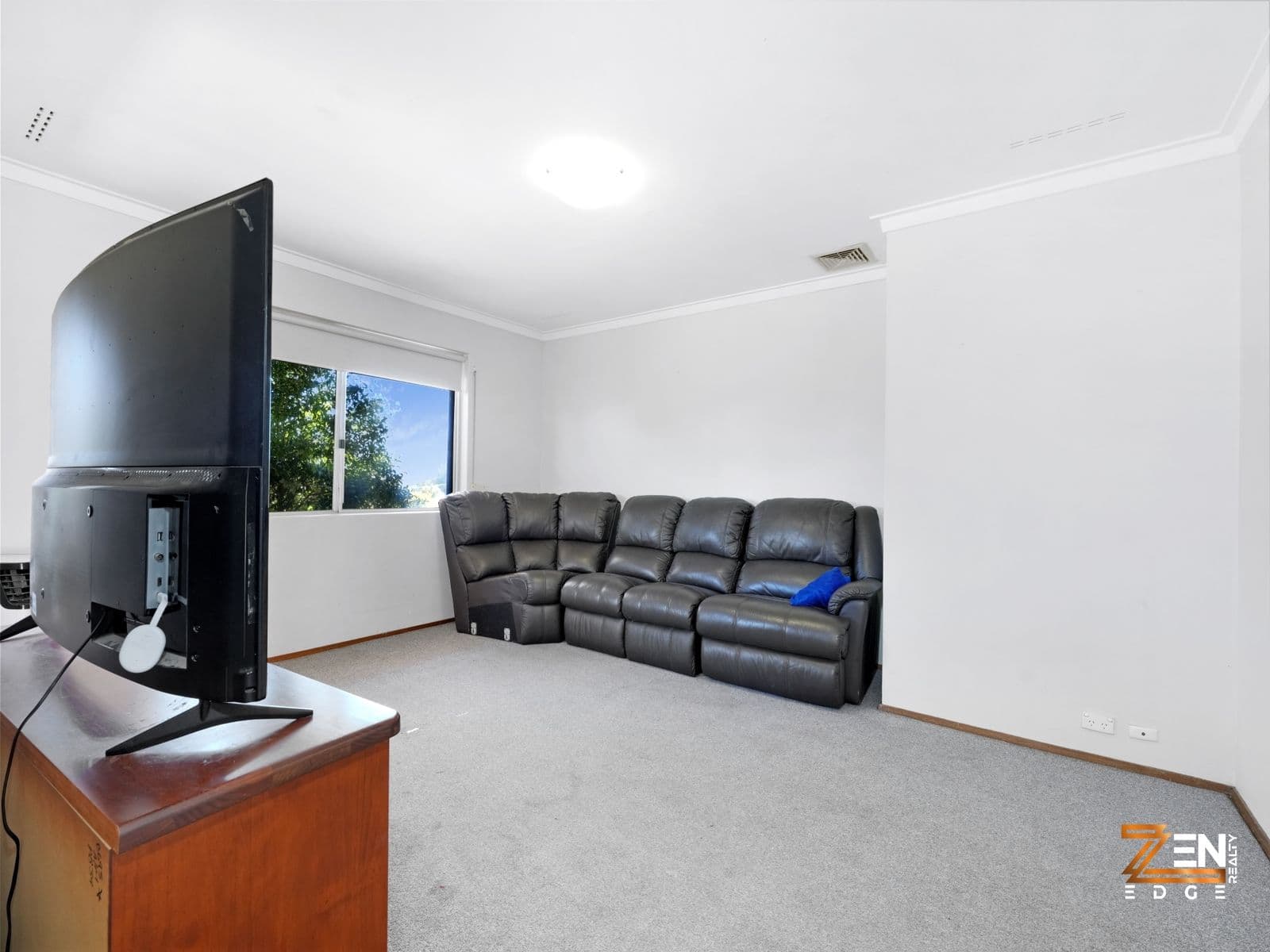 Prime Wanneroo Opportunity – Invest, Redevelop or Move In — photo 2