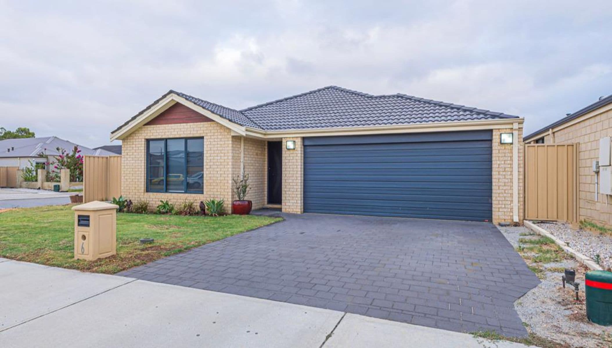 Modern Comfort: 3 Bed, 1 Bath + Theatre Room! — photo 4