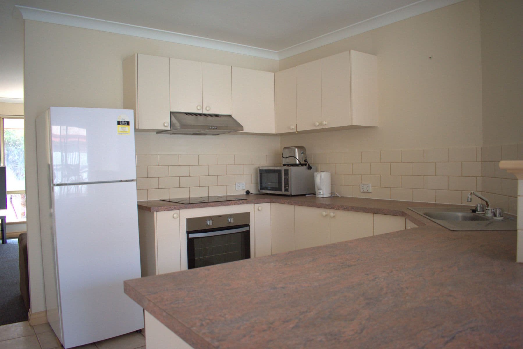 Effortless Living. Prime Position. Exceptional Opportunity. — photo 5