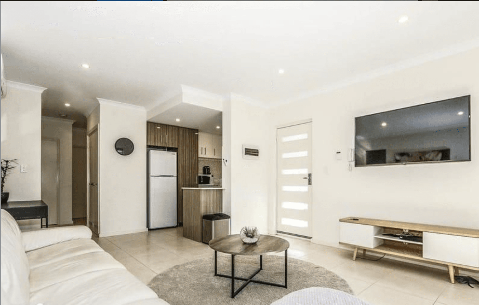 Ground Floor Spacious Boutique Apartment – Two Bedrooms, Two Bathrooms with Courtyard — photo 4