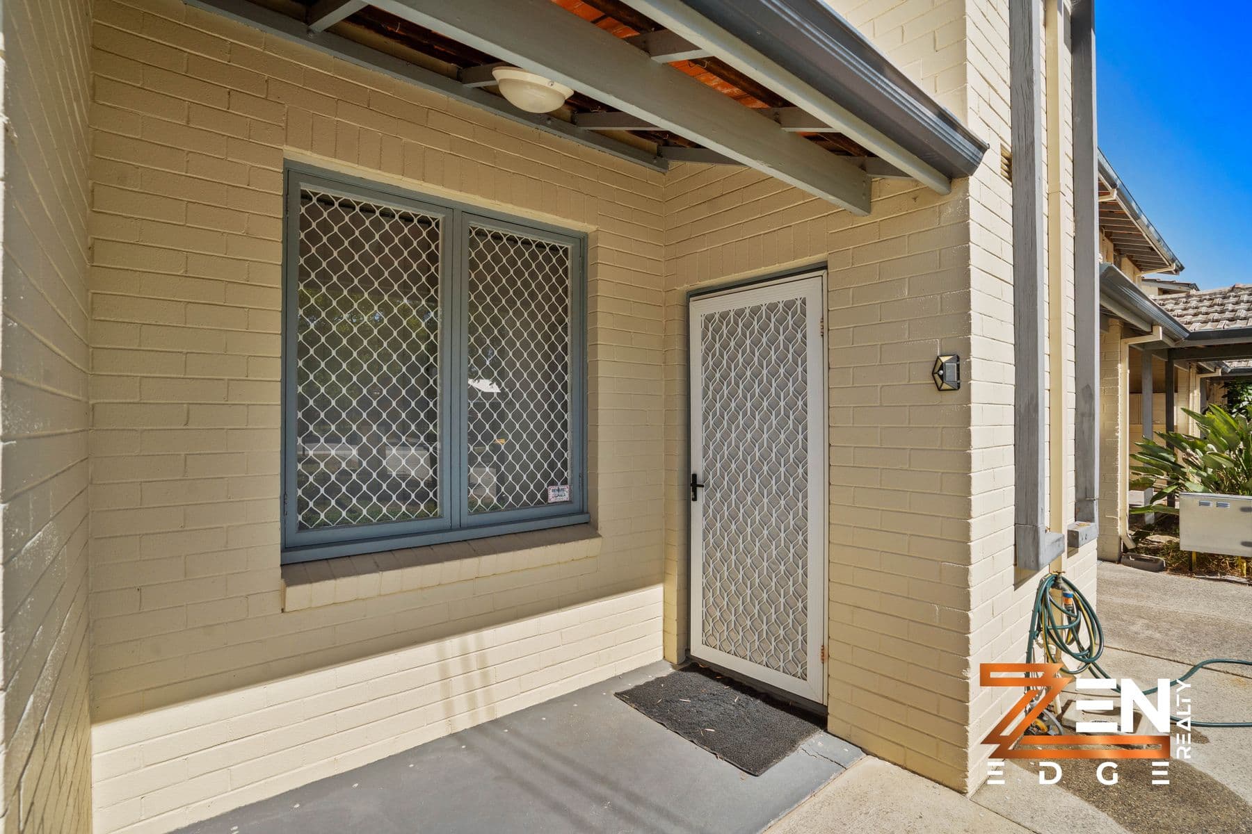 FOR SALE: 40 Scanlon Way, Lockridge — photo 5