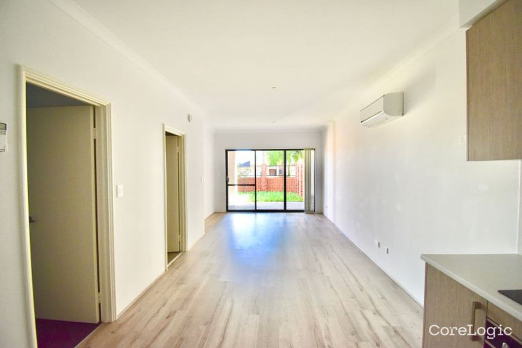 Sensational Value! Modern 2 Bed, 2 Bath Apartment in East Cannington — photo 4
