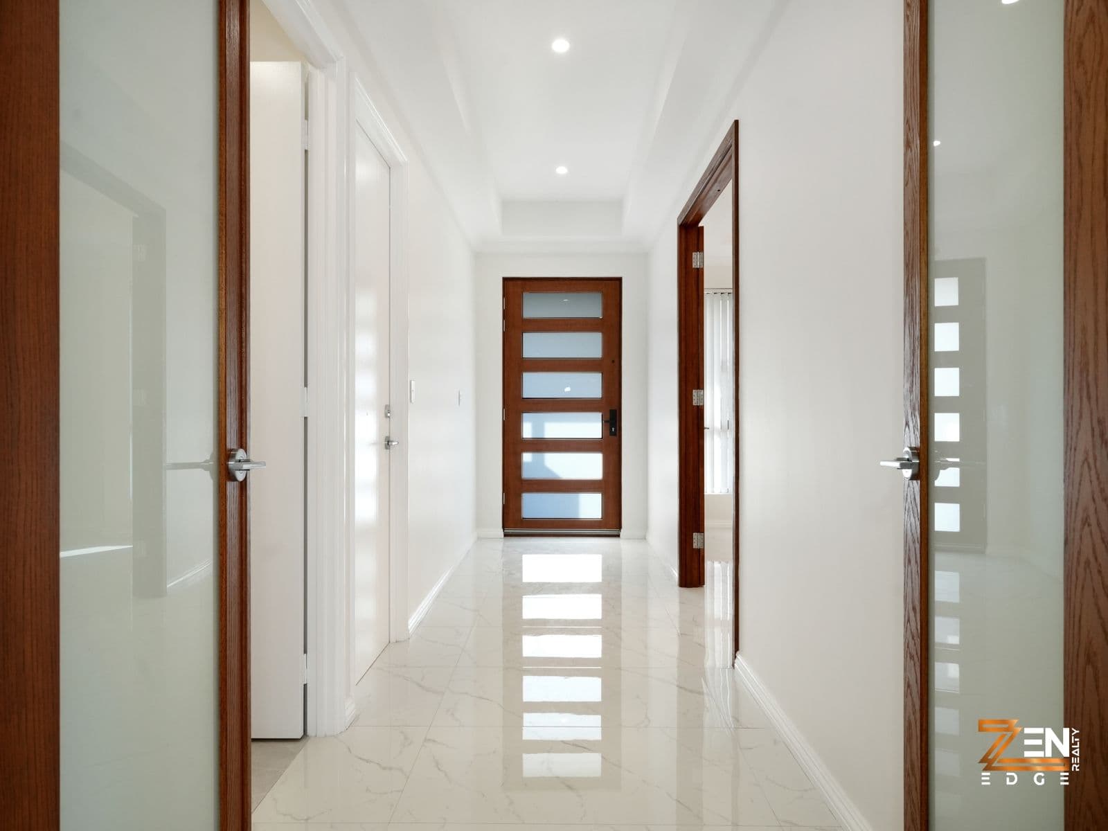 Stunning Brand New Home — photo 3