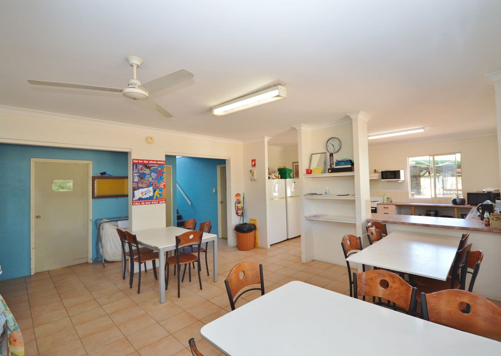 Large-Scale 8-Bedroom Property with Pool & Parking — photo 3