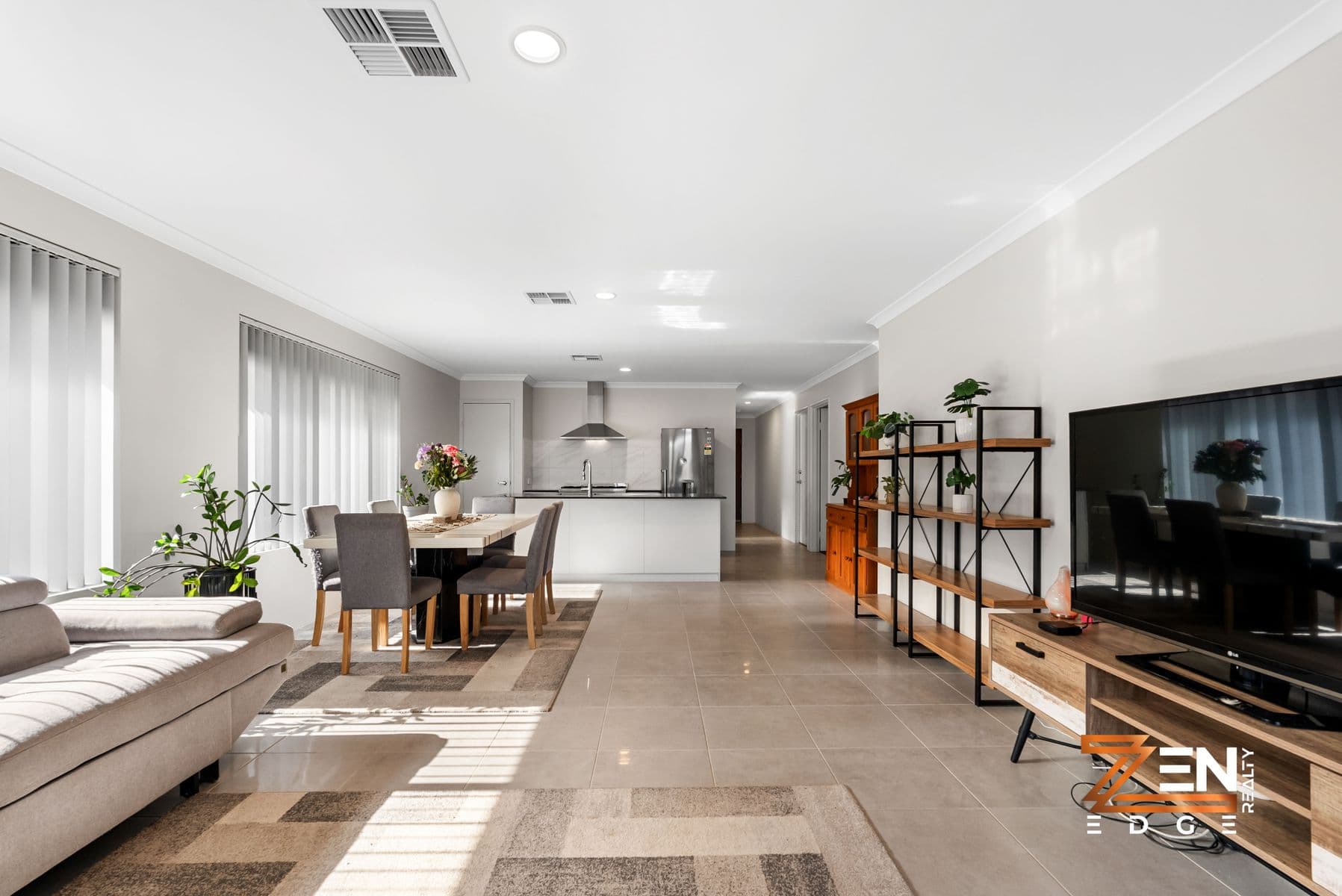 Stylish, Spacious And Nearly New – Your Dream Home Awaits! 75 Elsternwick Grove, Midvale WA 6056 — photo 4