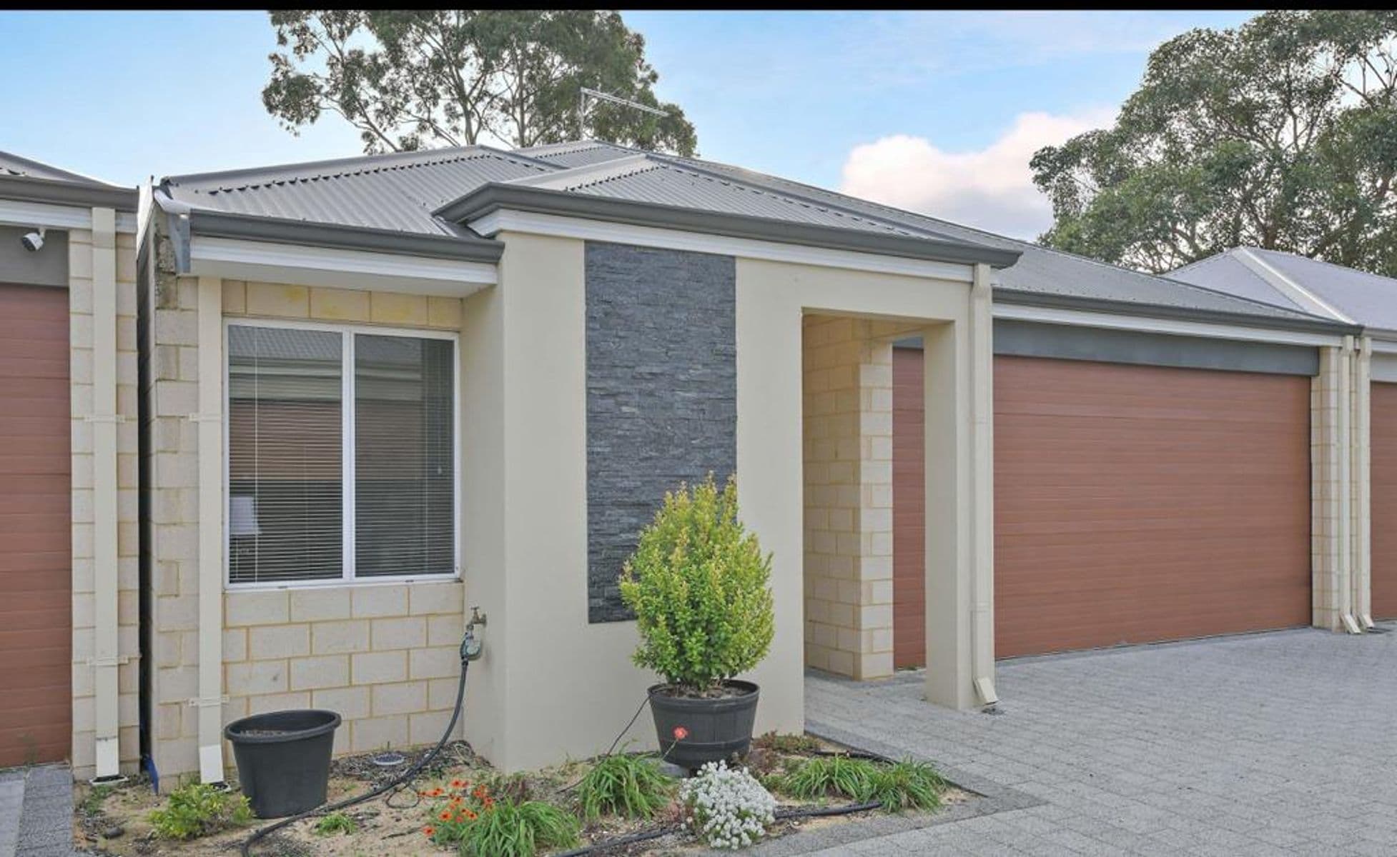 Discover unparalleled sophistication 4/21 Brackley Road Armadale WA — photo 3