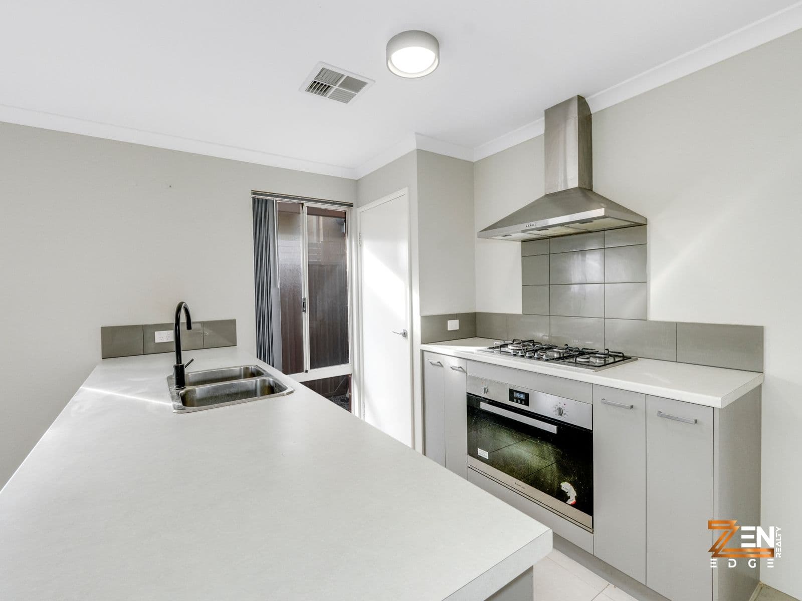Zen Edge Realty Presents: Contemporary Coastal Luxury – 4 Bed, 2 Bath + Theatre Room in Prime Yanchep Location — photo 5