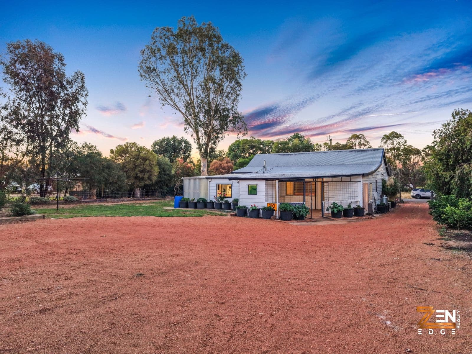 Peaceful Country Living on a Generous Landholding — photo 4