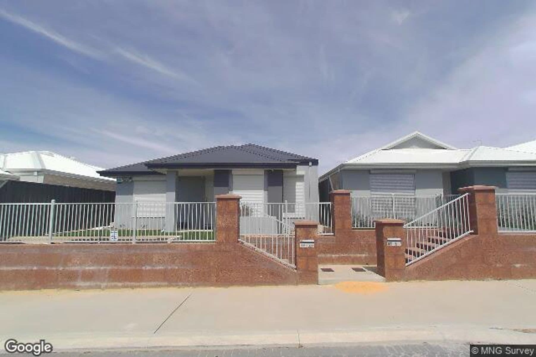 Beautiful 3 Bed, 2 Bath House with Theatre Room - 320 Grandis Boulevard For Sale! — photo 2