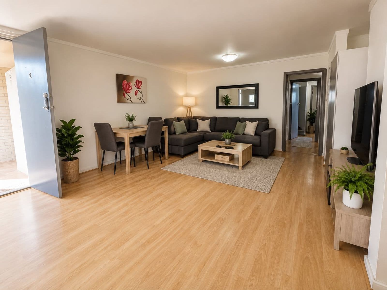 Secure Renovated Unit In The Heart Of Town! — photo 2