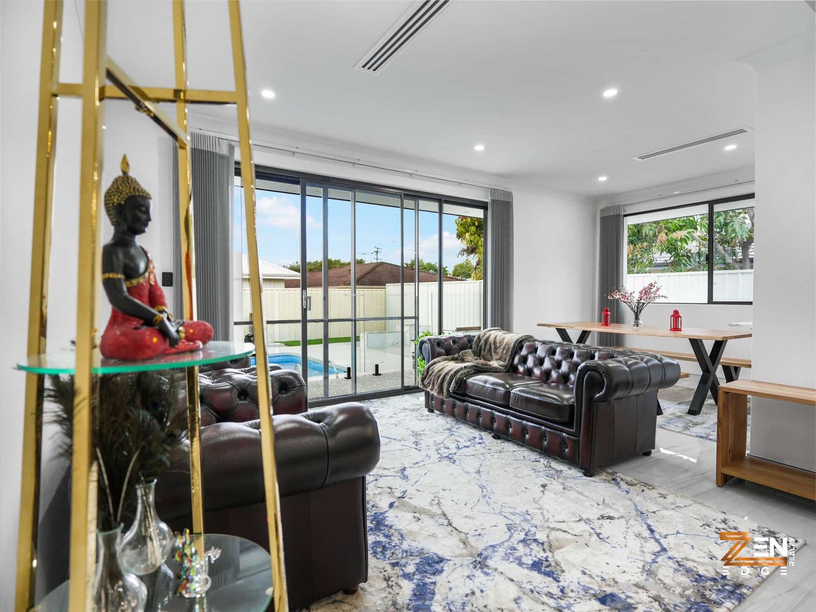 Stunning Modern Family Home with 2 Ensuites And Brand New Swimming Pool Luxury Features Throughout — photo 3