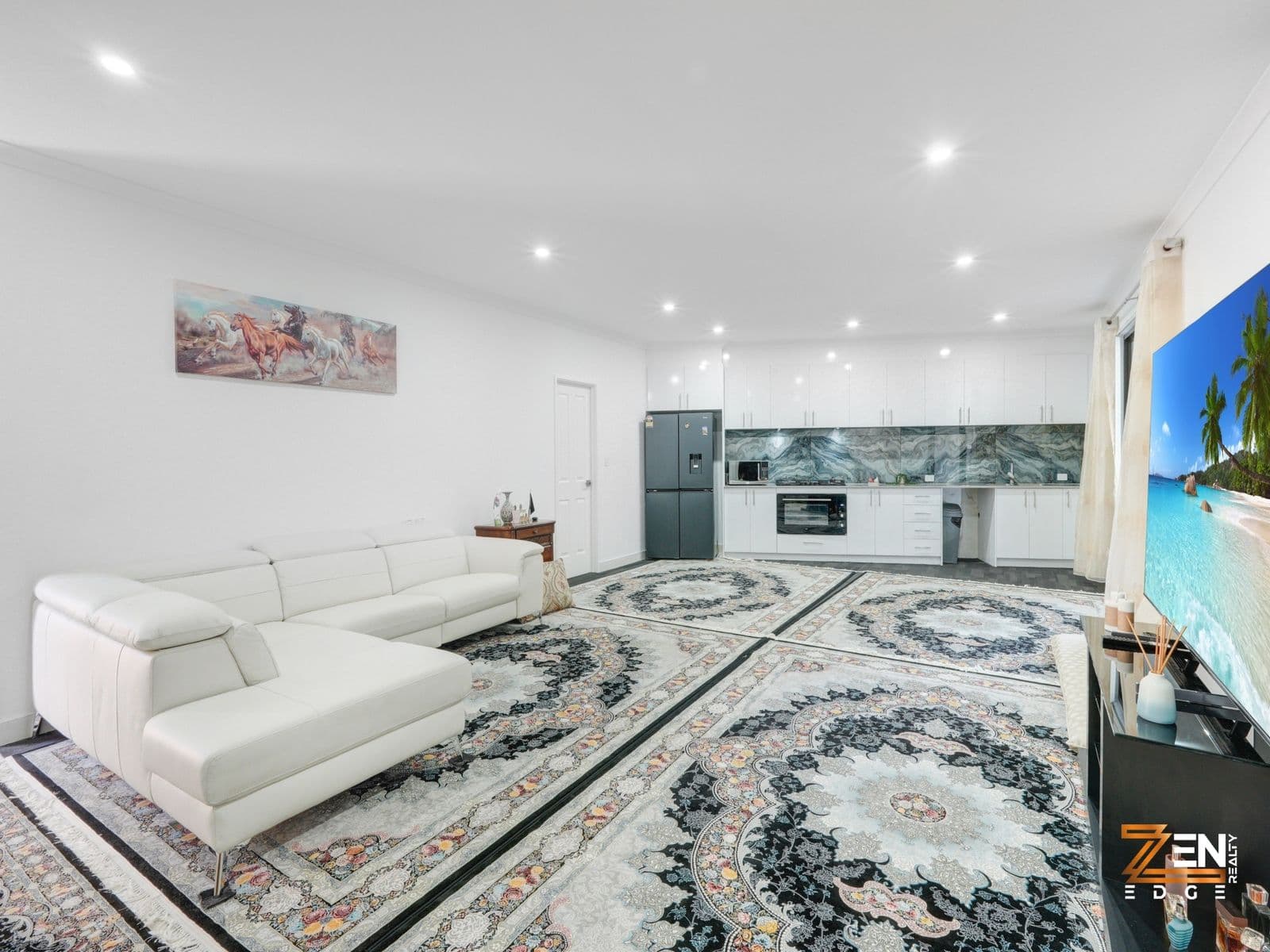Modern Comfort in the Heart of Maddington – 16C Keera Court Maddington — photo 3