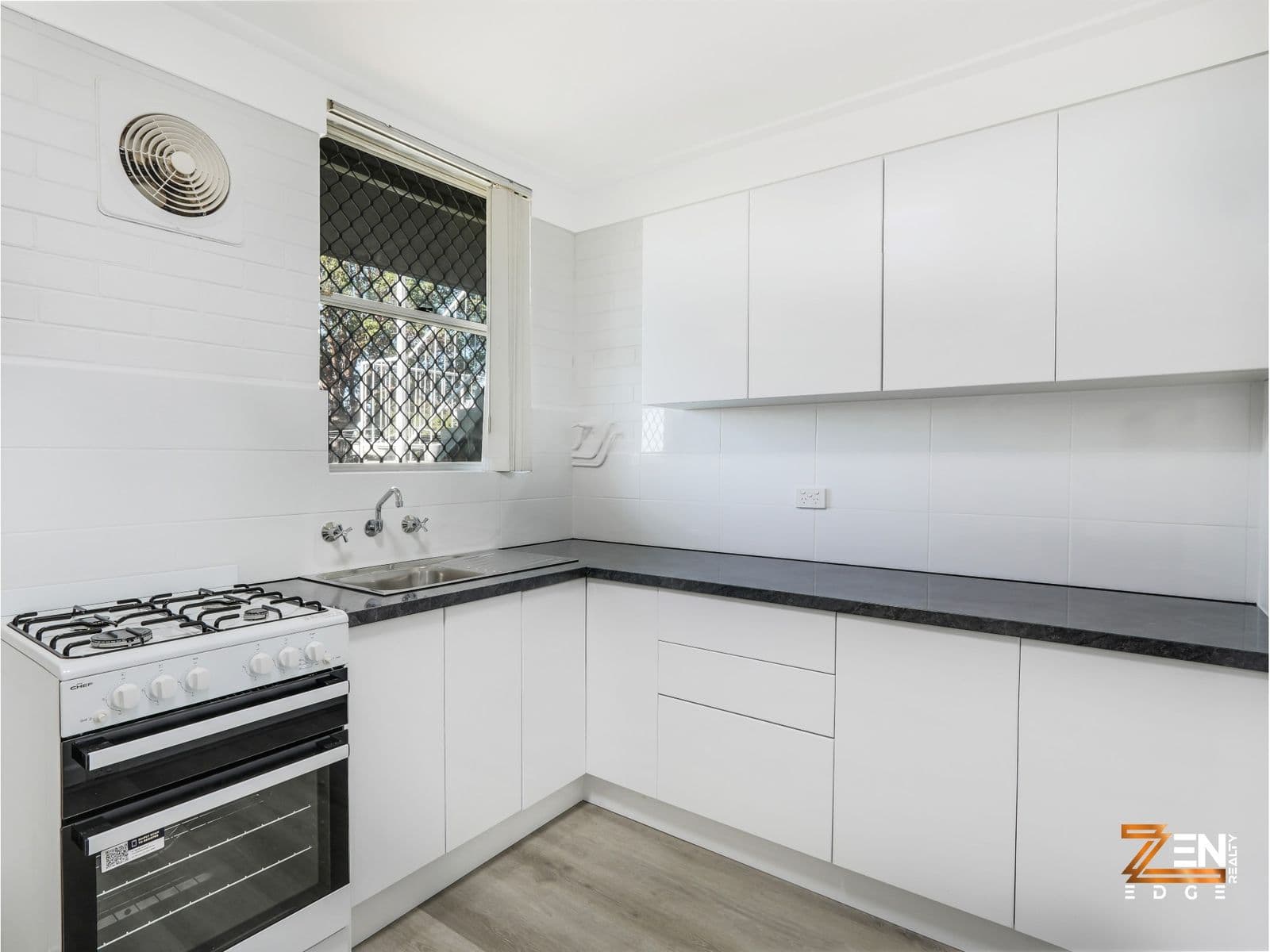 Stylish and Fully Renovated Ground-Floor Unit in Prime Yokine Location! — photo 3