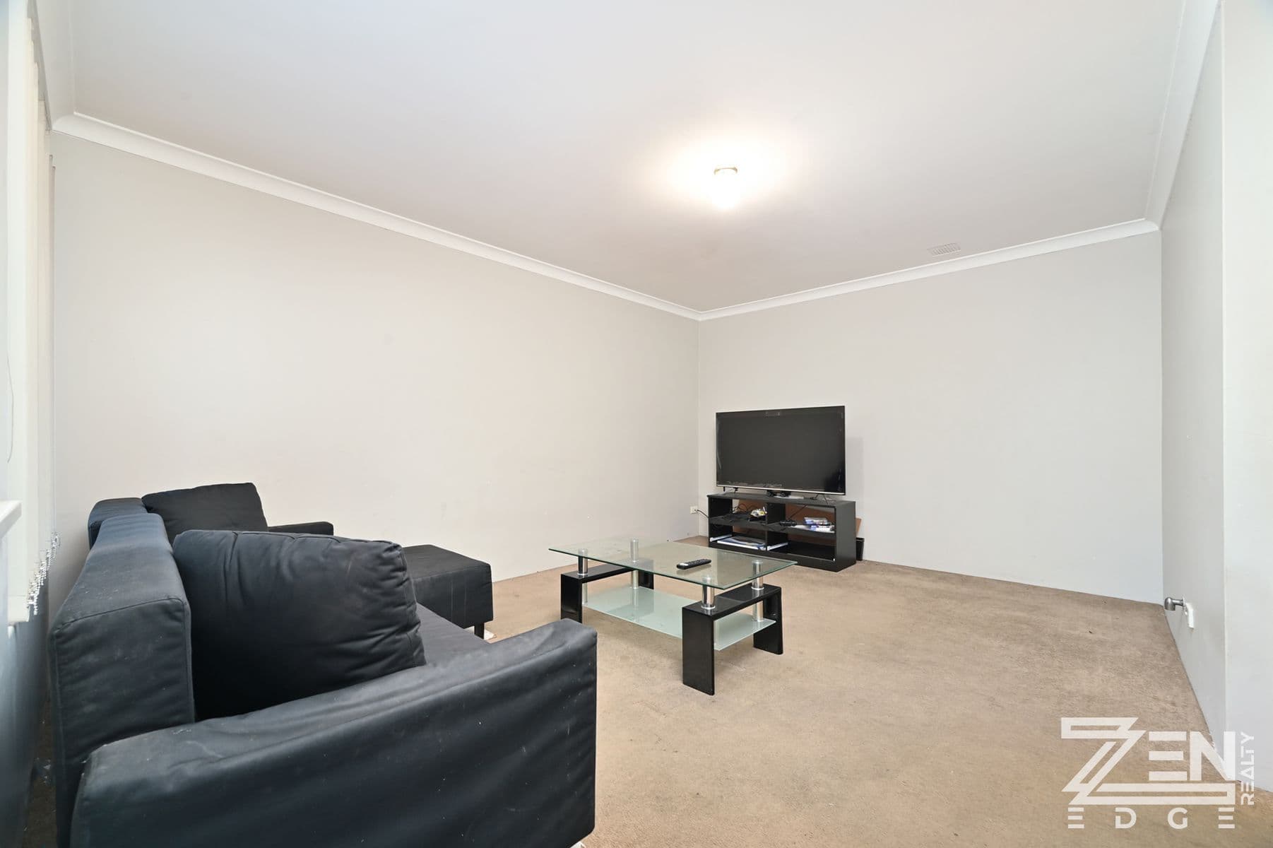 Charming 3-Bedroom Villa in Prime Location – Perfect for Investors or Homeowners! — photo 3