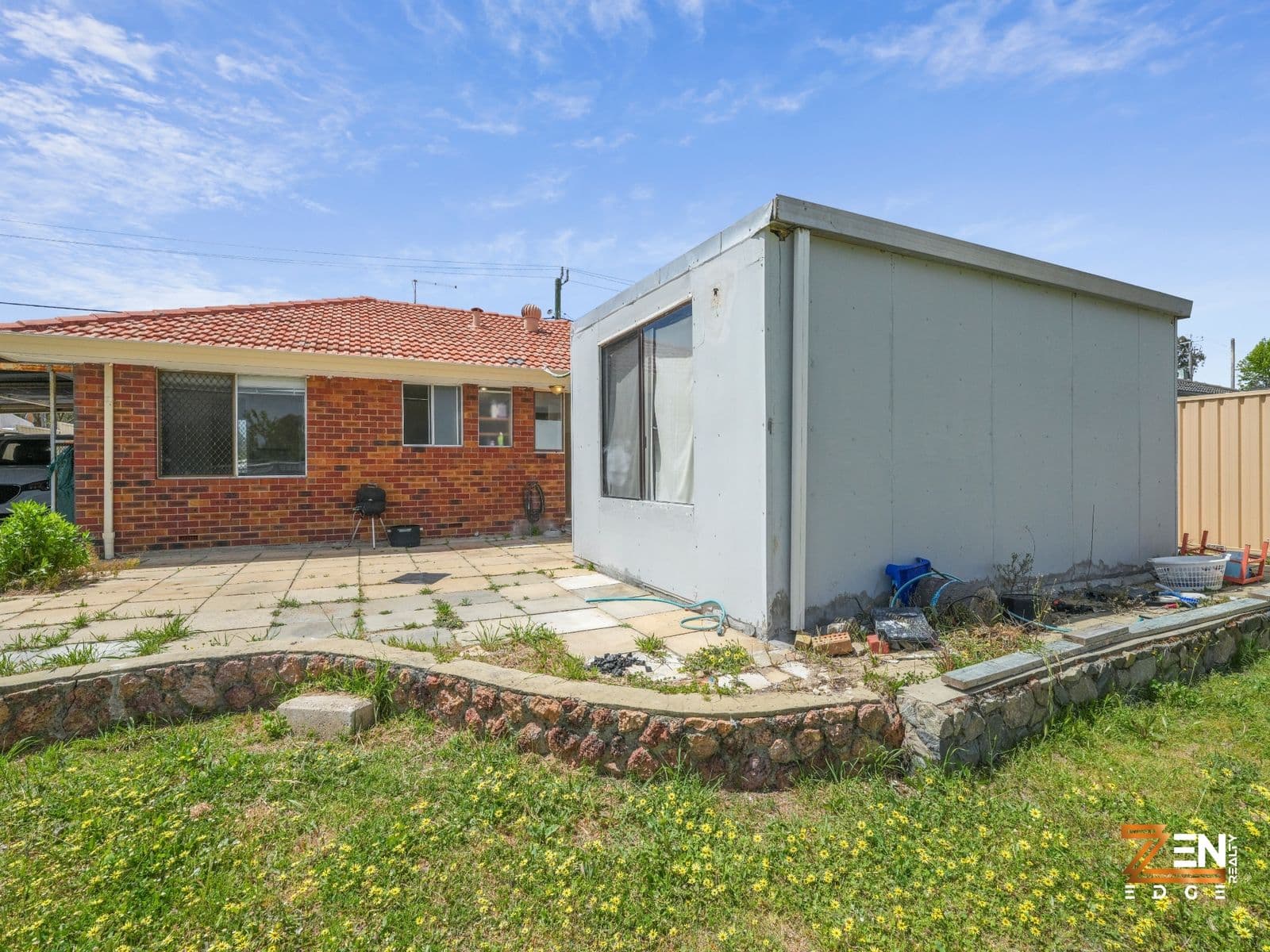 Excellent Investment Opportunity or Ideal Home for First-Time Buyers — photo 2