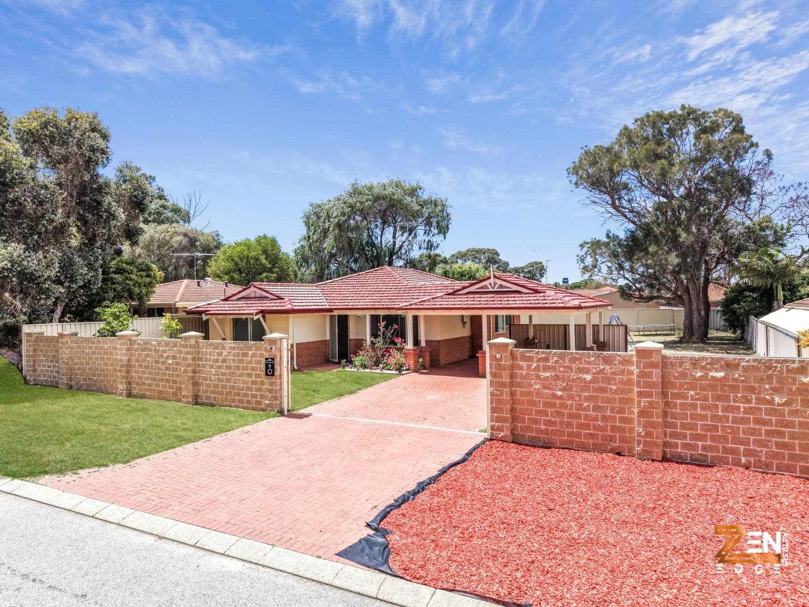 For Sale – 15 Westbourn Pass, Erskine — main photo