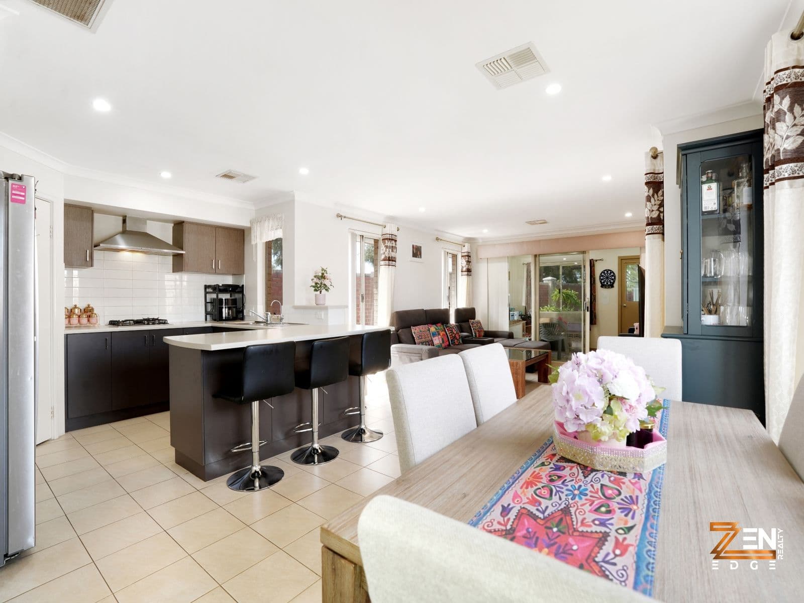 Spacious, Low-Maintenance Living in Prime Canning Vale Location– 22 Haigh Road, Canning Vale — photo 3